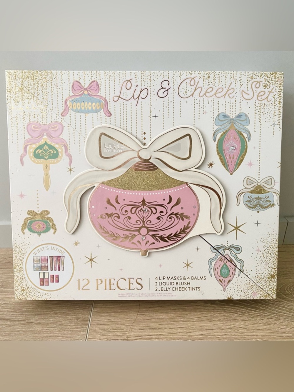Nicole Miller Makeup Set